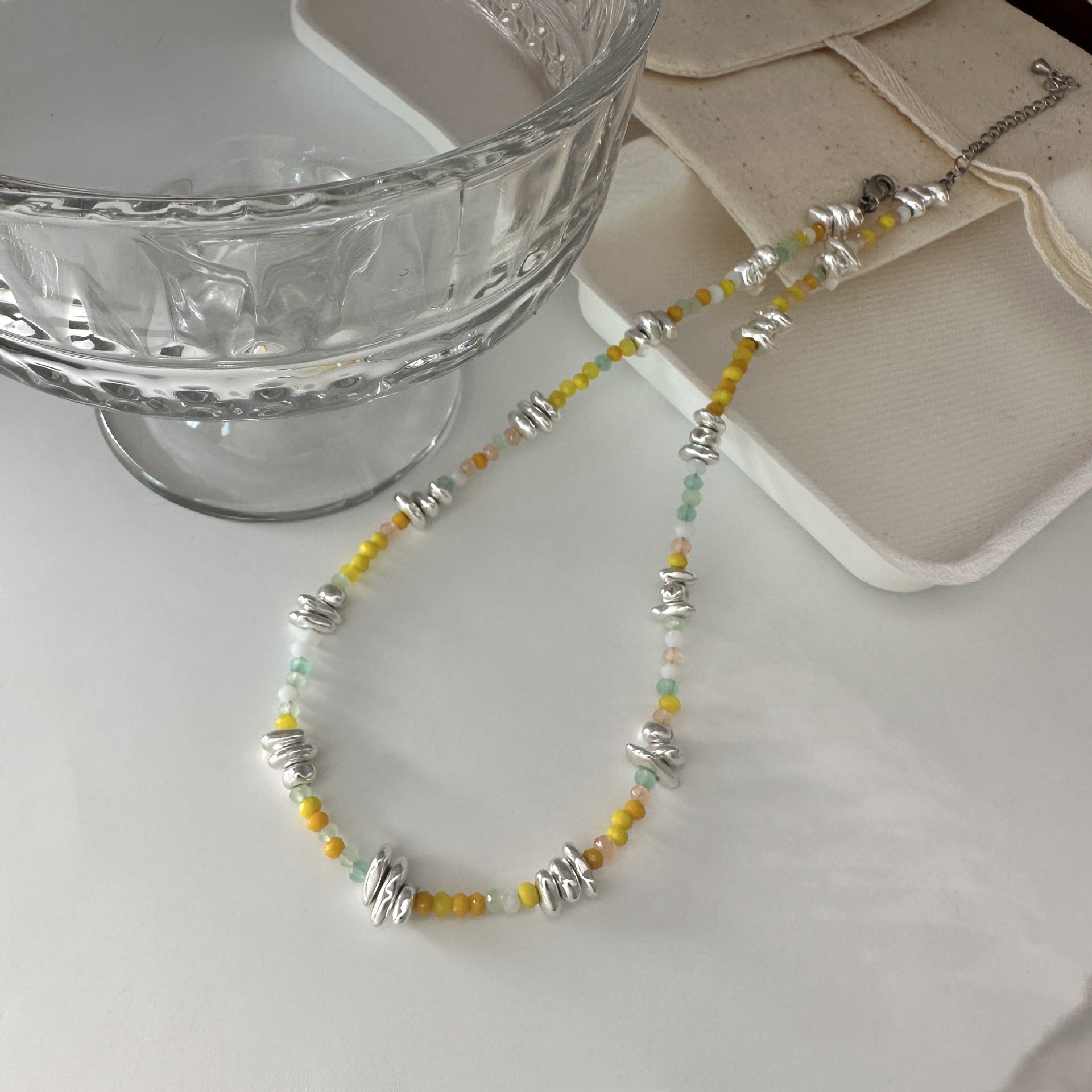 Collana in Argento con Piccoli Pezzi Irregolari