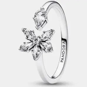 Consigli di STILE - che anelli indossare su mani e dita piccole? - gioielliperfetti.it