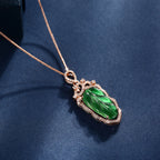 Collana di Giada con Rami Incastonati in Oro e Foglie di Giada