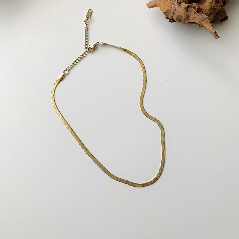 Collana in acciaio al titanio con catena a serpente High Sense