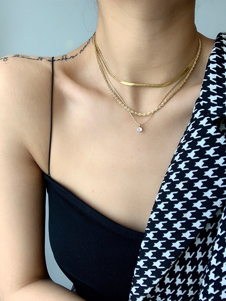 Collana in acciaio al titanio con catena a serpente High Sense