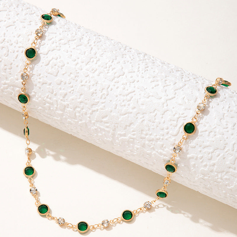 Collana Corta con Zircone Verde e Diamanti in Stile Retrò