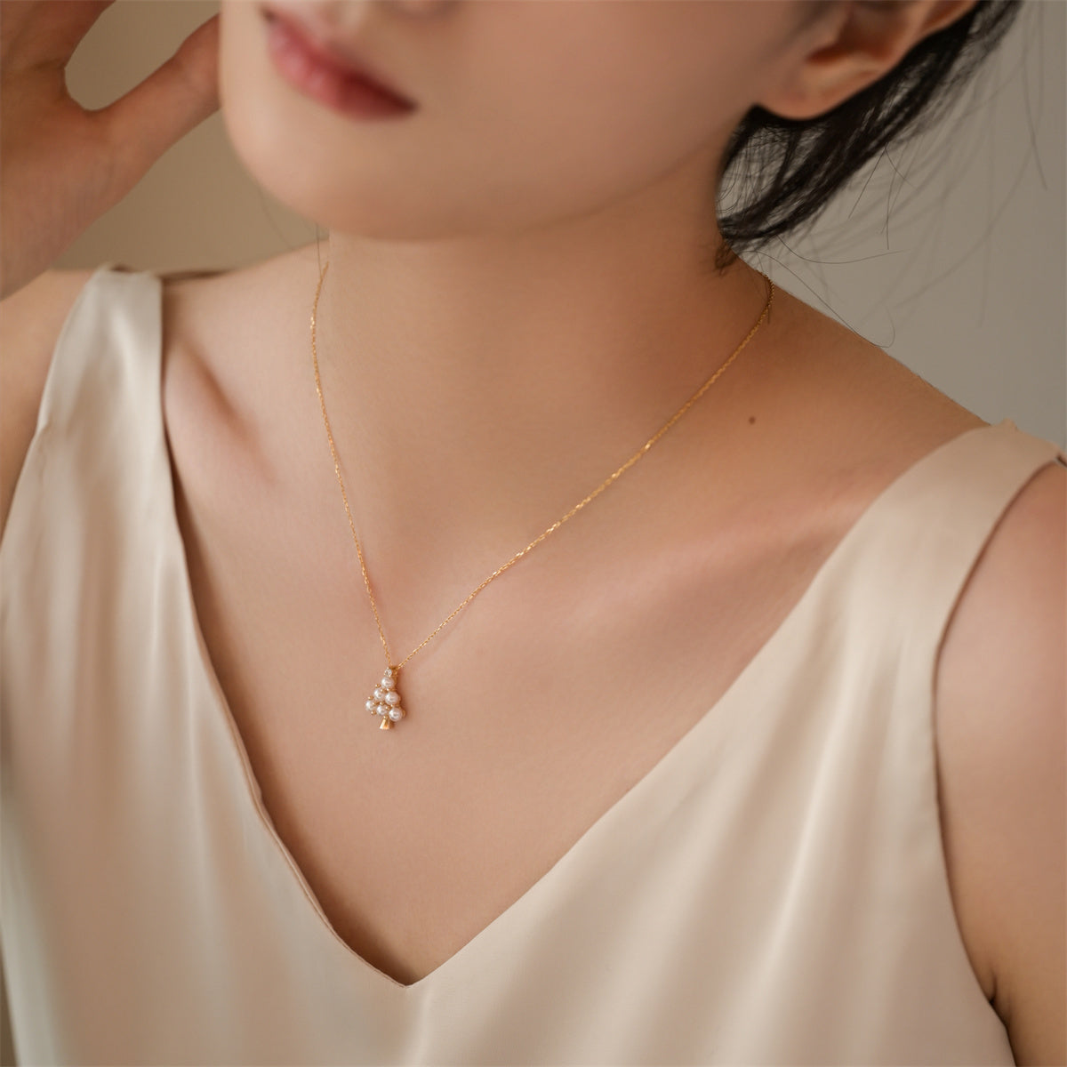 Collana con Perla di Mare Incastonata con Diamanti