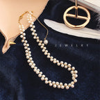 Collana di perle intrecciate a mano
