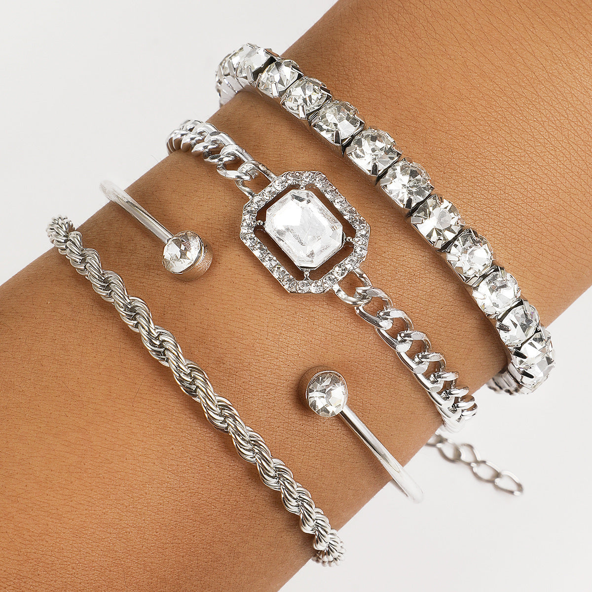 Set di 4 Braccialetti con Cristalli in Stile Boho per Donna