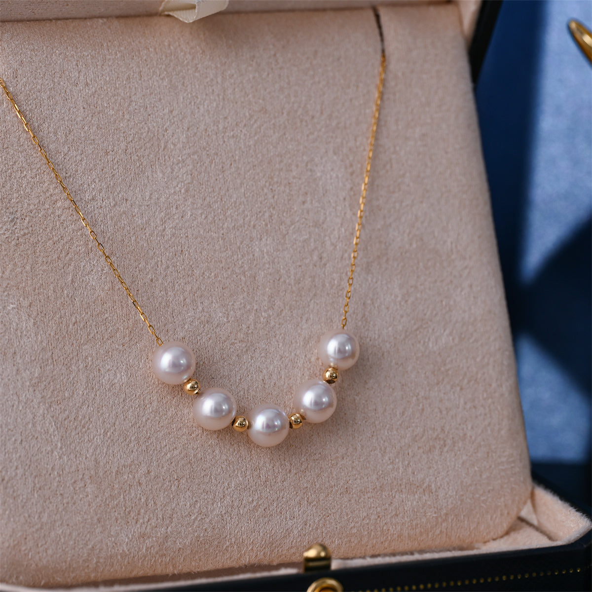 Collana “Sky Star” in Oro 18K con Perla