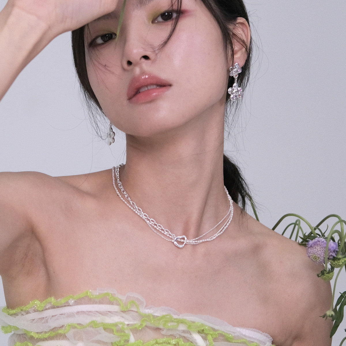 Collana da donna multistrato con perle dal design intrecciato