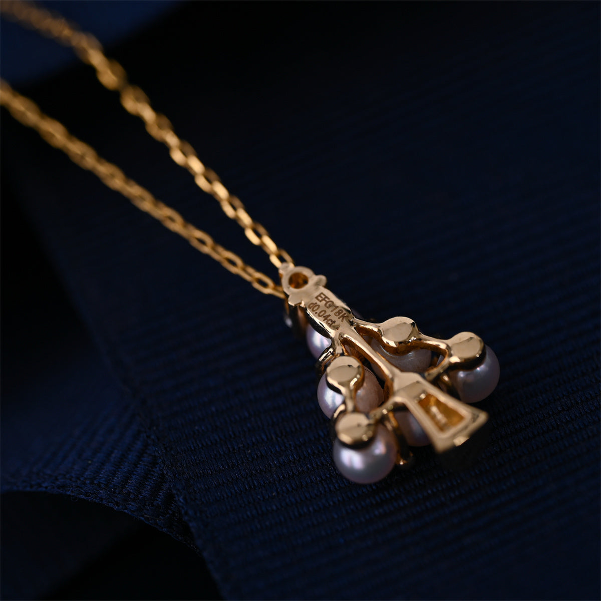 Collana con Perla di Mare Incastonata con Diamanti