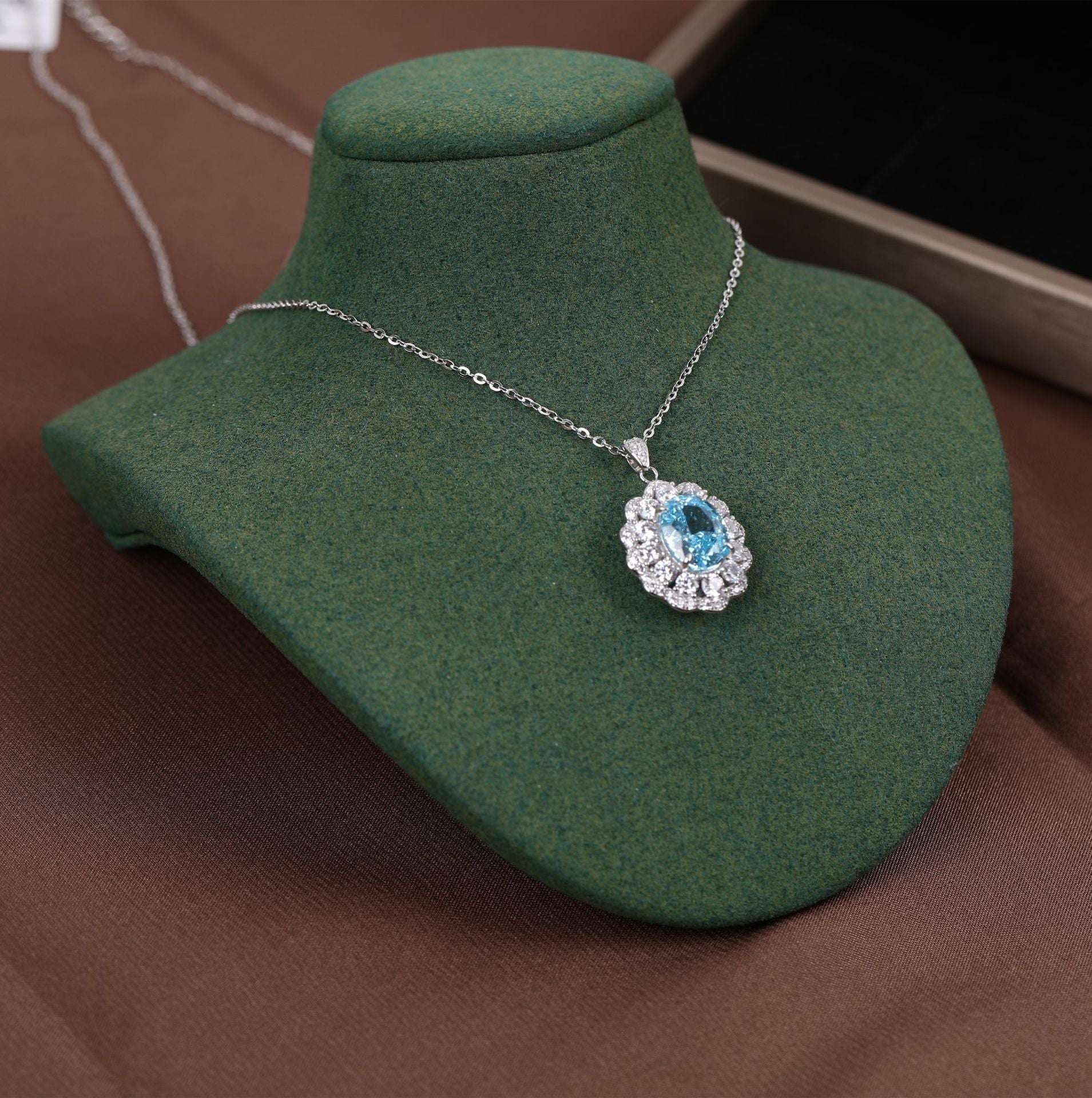 Collana con Fiore di Ghiaccio Blu in Argento 925