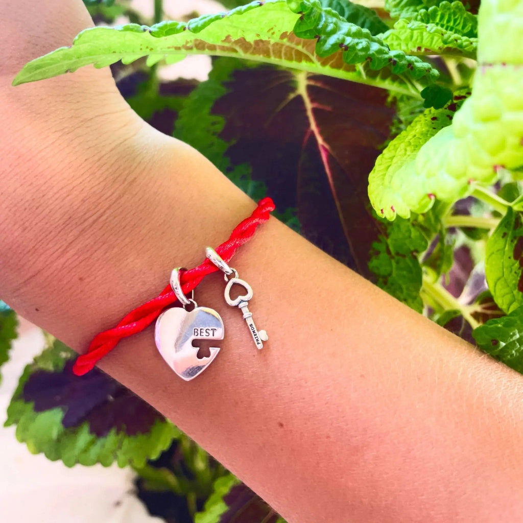 Charm Amicizia "Best Friends" in Argento S925 - Cuore & Chiave per Bracciale Filo Rosso | gioielliperfetti.it product_type km5m85-r3.myshopify.com