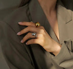 Anello BEHI ARCHANA in Acciaio Inossidabile Placcato Oro PVD - Eleganza Senza Tempo | BEHI MILANO - gioielliperfetti.it