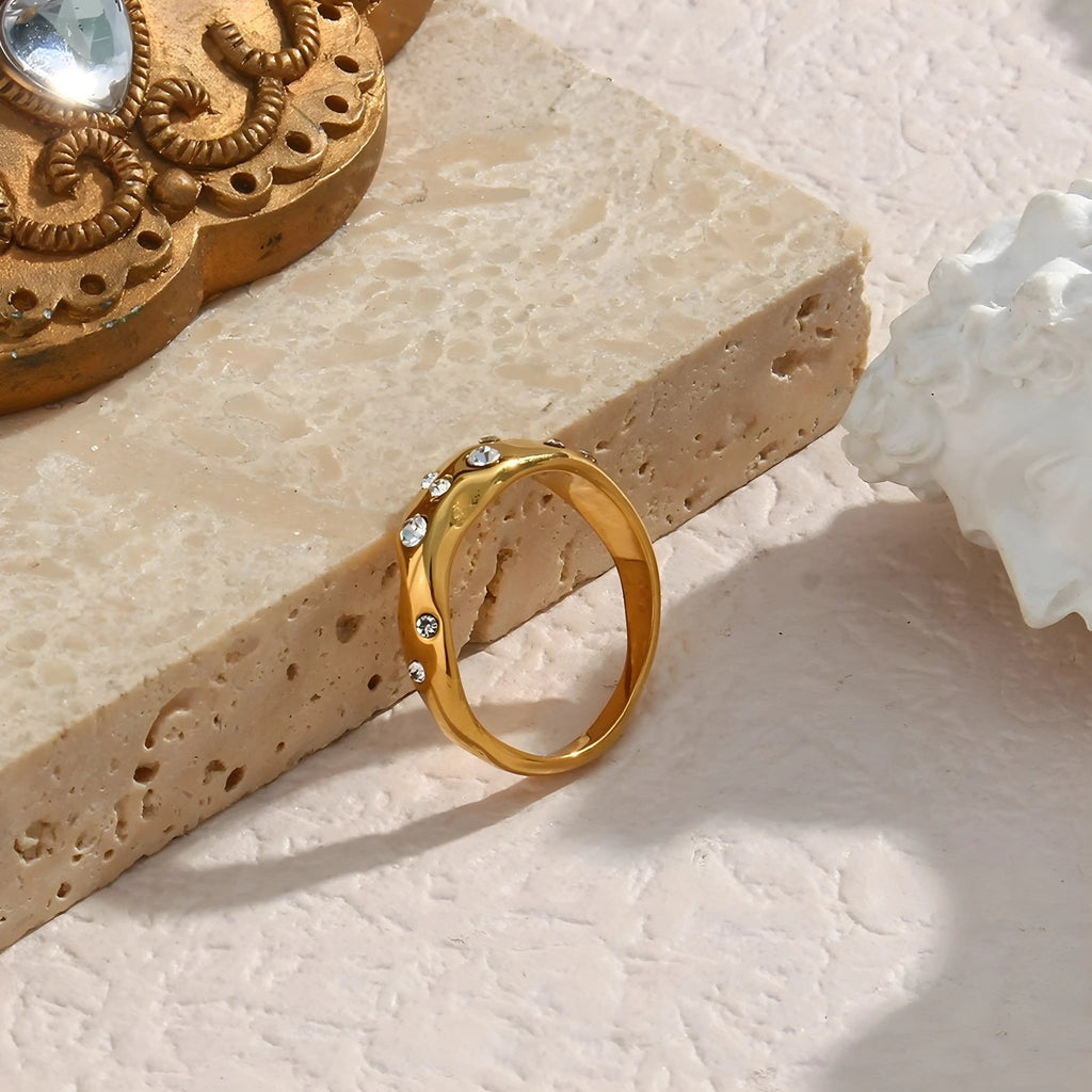 Anello Lorena BEHI MILANO - Oro PVD & Zirconi Scintillanti | Gioielli Perfetti - gioielliperfetti.it