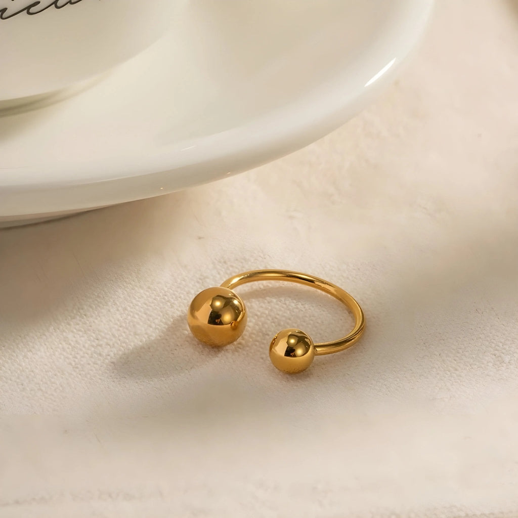 Anello BEHI ADRIANA - Sfere Delicate, Oro PVD Regolabile | gioielliperfetti.it - gioielliperfetti.it