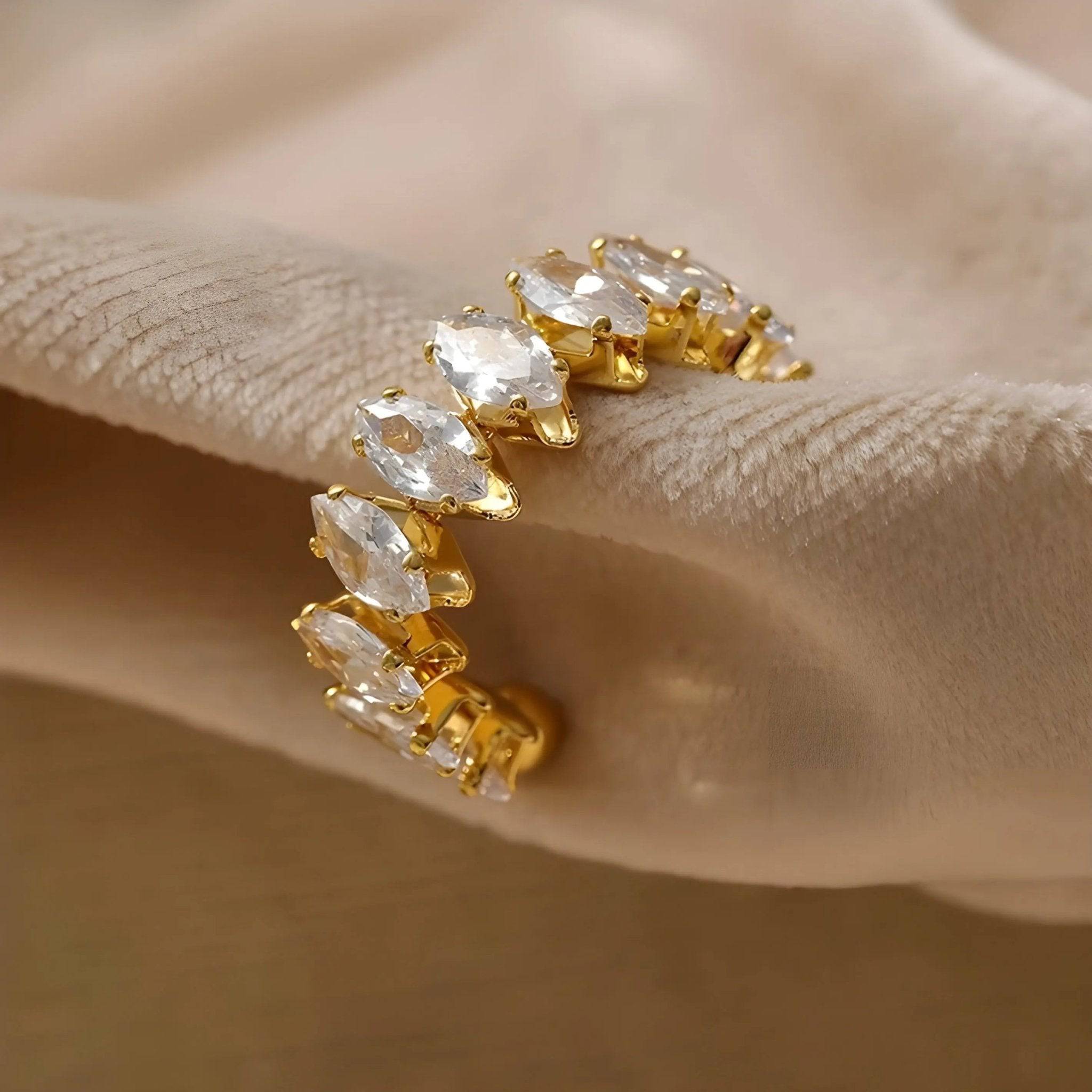 Anello BEHI VISHVA Placcato Oro 18k - Design Unico & Raffinato | BEHI MILANO - gioielliperfetti.it