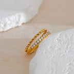 Anello BEHI LETICA - Splendore Raffinato con Zirconi Scintillanti | BEHI MILANO - gioielliperfetti.it