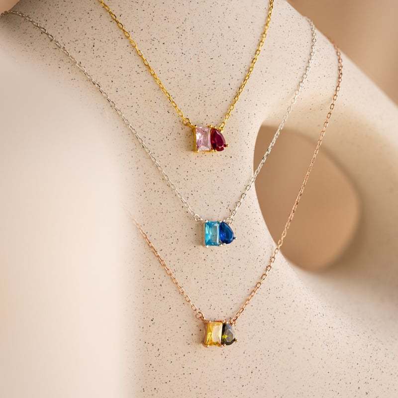 Collana Semplice con Zircone a Goccia Rettangolare