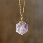 Collana con Cristallo Esagonale in Pietra Naturale