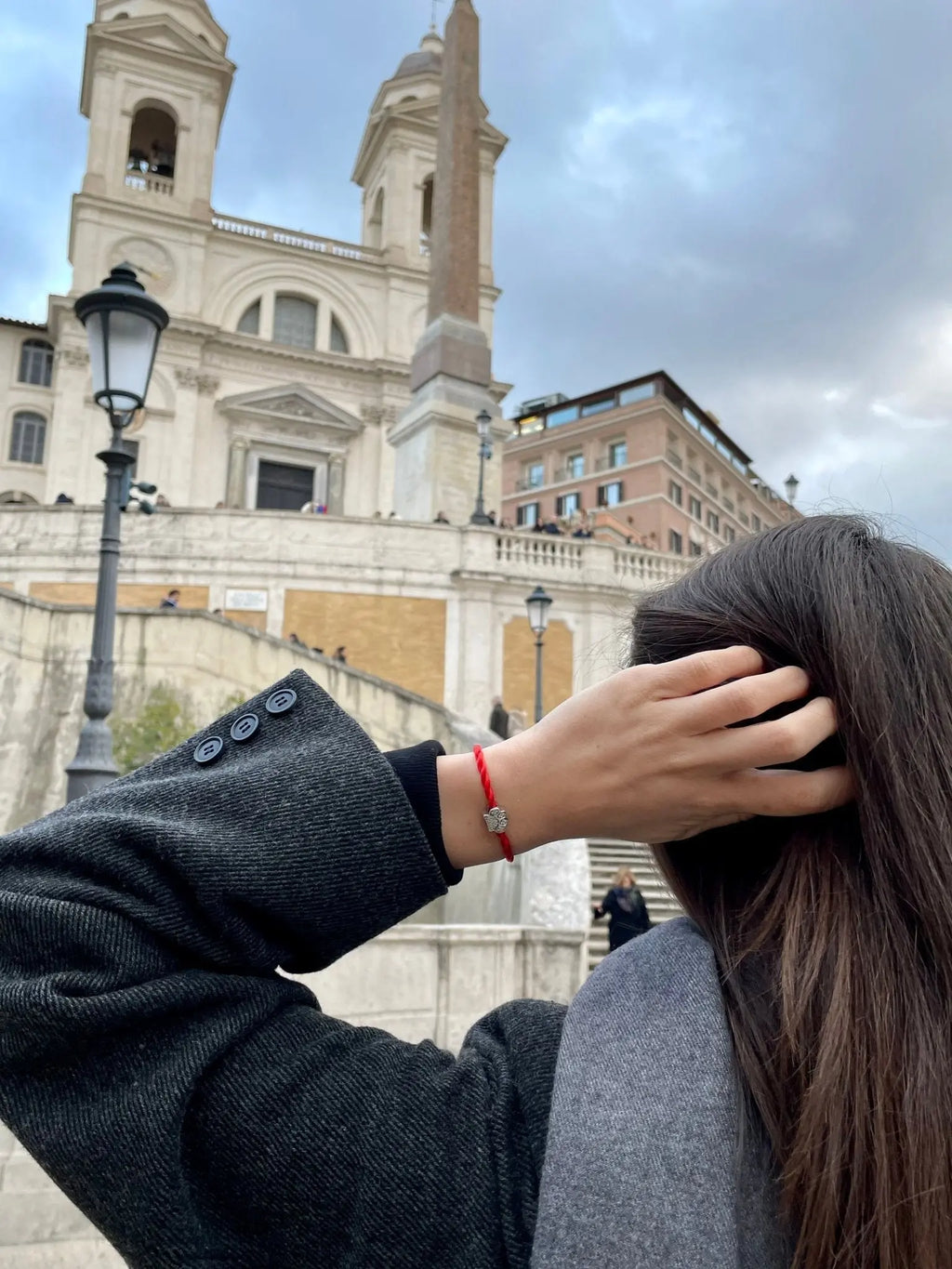 Bracciale Filo Rosso del Destino con charm zampa My PET in argento S925 e zirconi al polso di donna a Roma