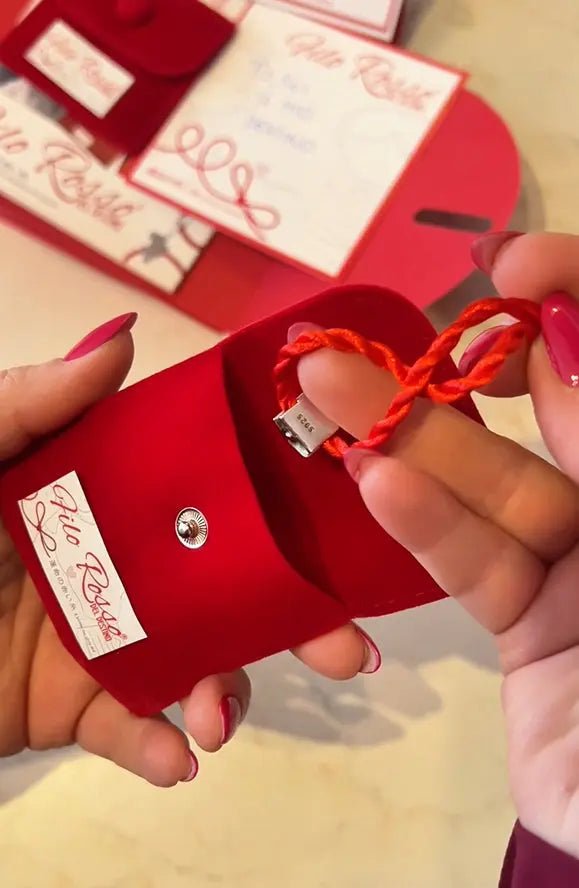 Charm "Family" in Argento S925 - Legame Prezioso per Filo Rosso del Destino | gioielliperfetti.it - gioielliperfetti.it