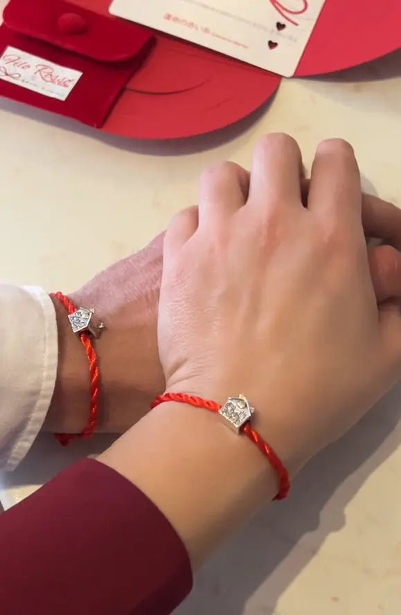 Charm "Family" in Argento S925 - Legame Prezioso per Filo Rosso del Destino | gioielliperfetti.it - gioielliperfetti.it