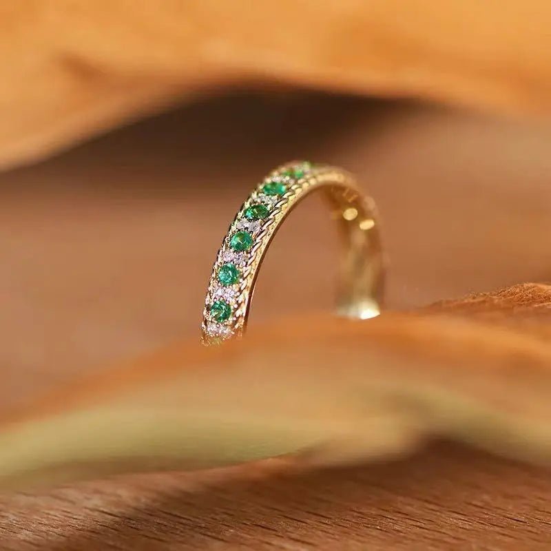 Anello Donna Regolabile Zircone Verde Smeraldo - Splendore e Raffinatezza | Gioielli Perfetti - gioielliperfetti.it