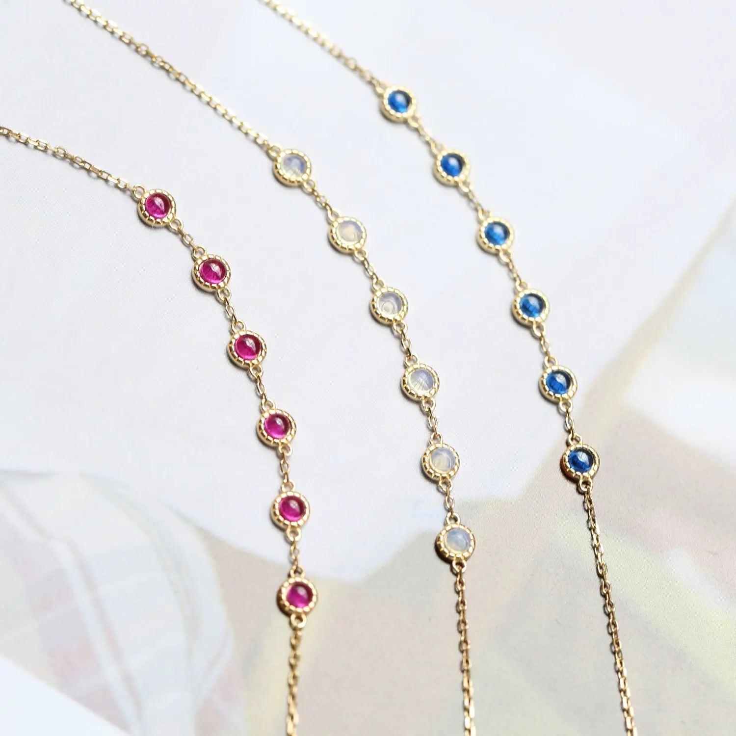 Bracciale Regolabile Argento S925 con Opale, Rubino o Zaffiro - Eleganza Versatile | Gioielli Perfetti - gioielliperfetti.it