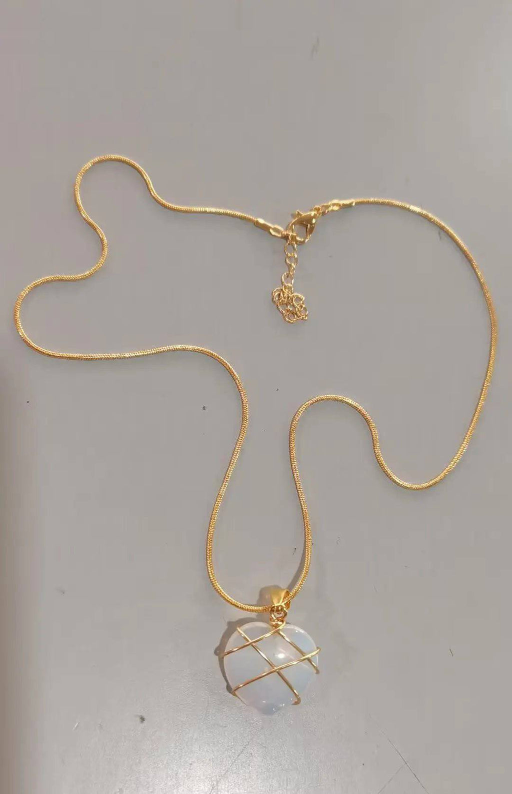 Collana Cuore Pietra di Luna Placcata Oro 18K - Eleganza Senza Tempo | Gioielli Perfetti - gioielliperfetti.it
