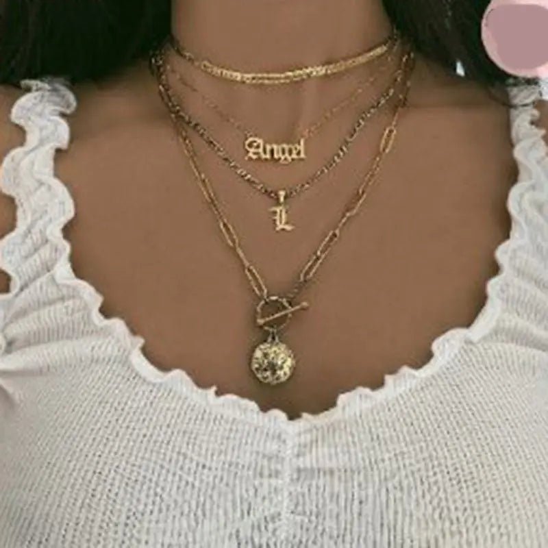 Collana Placcata Oro in Acciaio al Titanio - Eleganza e Stile | Gioielli Perfetti - gioielliperfetti.it