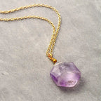 Collana Pendente Cristallo Esagonale - Eleganza Naturale | Gioielli Perfetti - gioielliperfetti.it