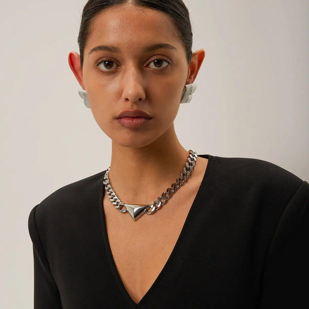Collana Triangolo Oro 18K Acciaio Inossidabile - Raffinatezza Moderna | GioielliPerfetti - gioielliperfetti.it