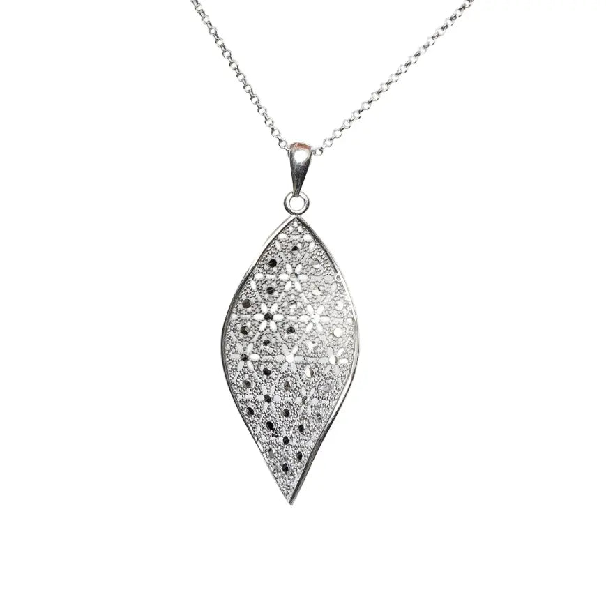 Collana MINA MINA "STAY SOFT" in argento 925, ciondolo foglia traforato, gioiello artigianale italiano